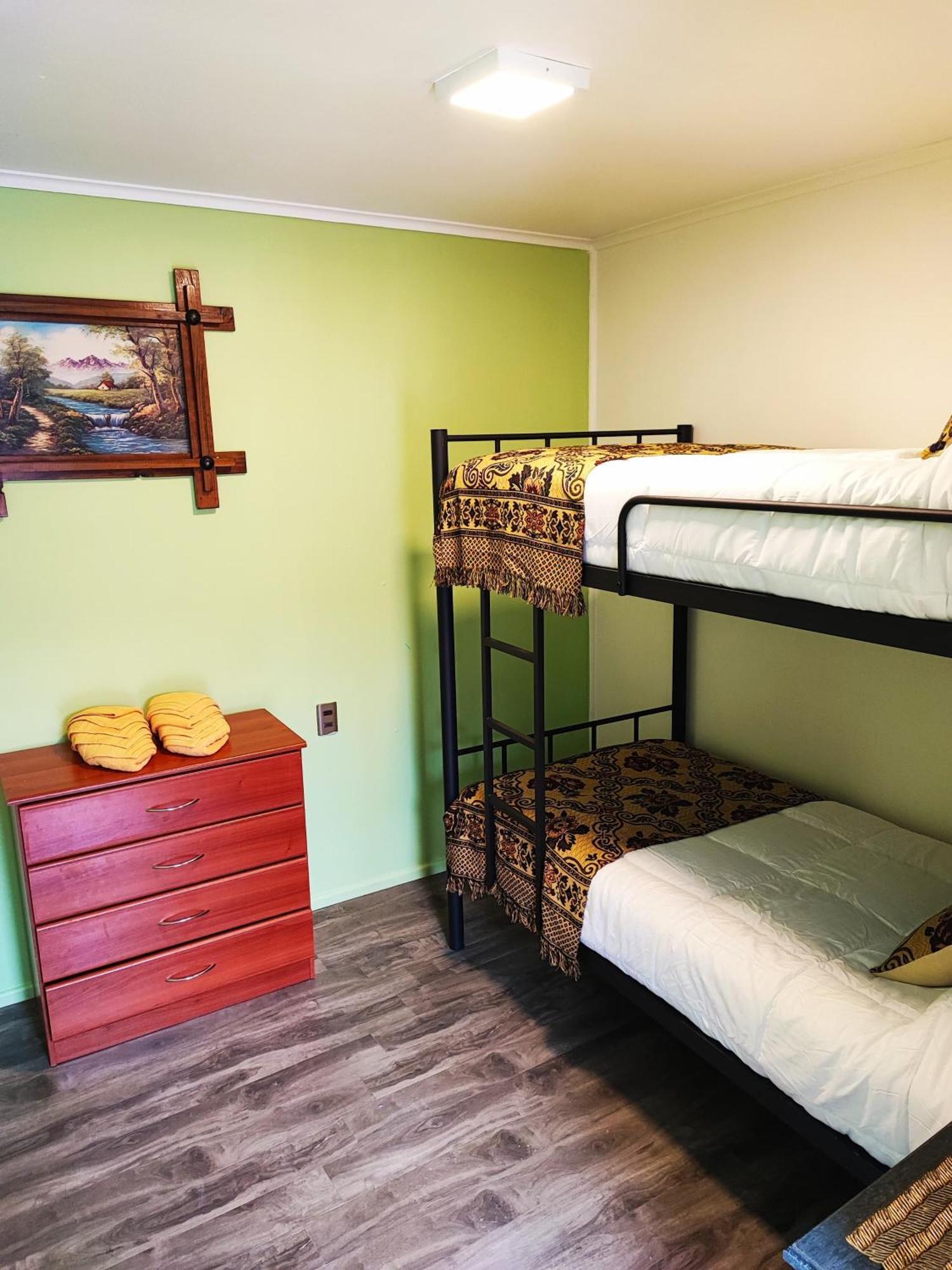 Hostel Kuntur Puerto Natales Exteriér fotografie